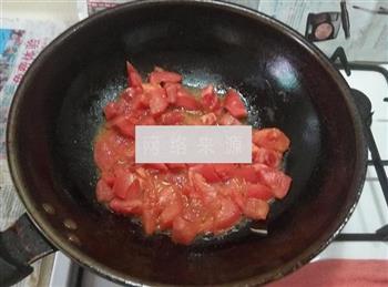 酸辣牛肉浓汤怎么做，酸辣牛肉浓汤怎么做好吃，酸辣牛肉浓汤做法