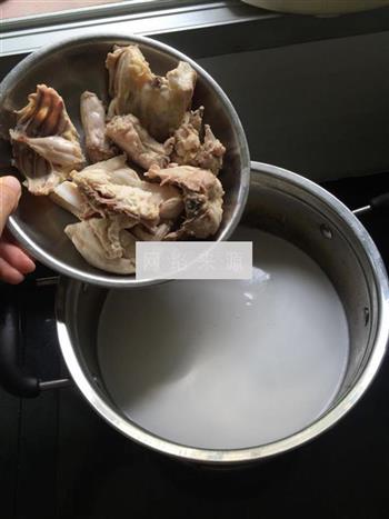 椰子汁玉米鸡汤怎么做，椰子汁玉米鸡汤怎么做好吃，椰子汁玉米鸡汤做法