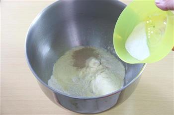 低脂低糖全麦面包怎么做，低脂低糖全麦面包怎么做好吃，低脂低糖全麦面包做法