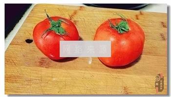 番茄丸子汤怎么做，番茄丸子汤怎么做好吃，番茄丸子汤做法