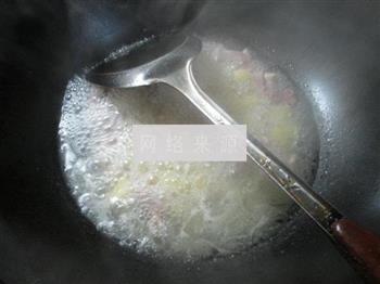 咸肉土豆煮豆腐怎么做，咸肉土豆煮豆腐怎么做好吃，咸肉土豆煮豆腐做法