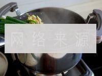 百合煲怎么做，百合煲怎么做好吃，百合煲做法