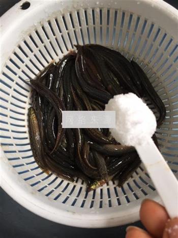 泥鳅茨实煲淮山怎么做，泥鳅茨实煲淮山怎么做好吃，泥鳅茨实煲淮山做法