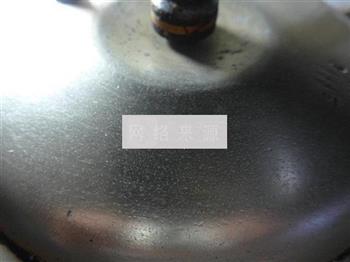 笋干菜花菜龙骨汤怎么做，笋干菜花菜龙骨汤怎么做好吃，笋干菜花菜龙骨汤做法