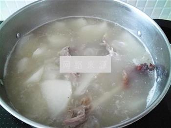 鸭架萝卜汤怎么做，鸭架萝卜汤怎么做好吃，鸭架萝卜汤做法