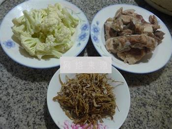笋干菜花菜龙骨汤怎么做，笋干菜花菜龙骨汤怎么做好吃，笋干菜花菜龙骨汤做法