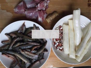 泥鳅茨实煲淮山怎么做，泥鳅茨实煲淮山怎么做好吃，泥鳅茨实煲淮山做法