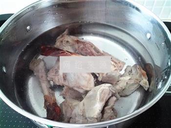 鸭架萝卜汤怎么做，鸭架萝卜汤怎么做好吃，鸭架萝卜汤做法