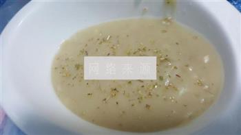 酥皮鸡茸蘑菇汤怎么做，酥皮鸡茸蘑菇汤怎么做好吃，酥皮鸡茸蘑菇汤做法