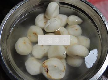 绿豆莲藕排骨汤怎么做，绿豆莲藕排骨汤怎么做好吃，绿豆莲藕排骨汤做法