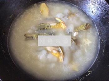 西红柿黄骨鱼汤怎么做，西红柿黄骨鱼汤怎么做好吃，西红柿黄骨鱼汤做法