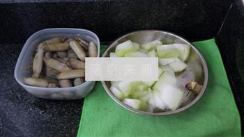 冬瓜海鲜汤怎么做，冬瓜海鲜汤怎么做好吃，冬瓜海鲜汤做法