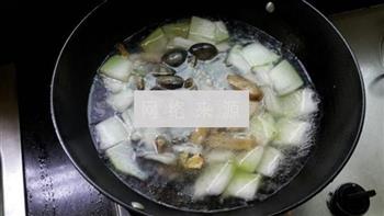 冬瓜海鲜汤怎么做，冬瓜海鲜汤怎么做好吃，冬瓜海鲜汤做法