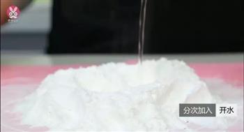 手工黑芝麻小丸子怎么做，手工黑芝麻小丸子怎么做好吃，手工黑芝麻小丸子做法