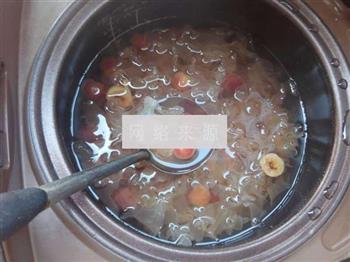 无花果樱桃银耳汤怎么做，无花果樱桃银耳汤怎么做好吃，无花果樱桃银耳汤做法