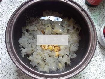 无花果樱桃银耳汤怎么做，无花果樱桃银耳汤怎么做好吃，无花果樱桃银耳汤做法