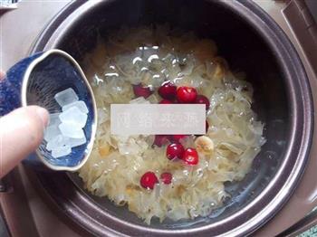 无花果樱桃银耳汤怎么做，无花果樱桃银耳汤怎么做好吃，无花果樱桃银耳汤做法
