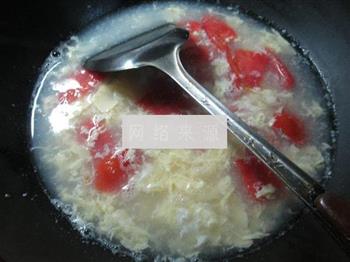 鸡蛋番茄鞭笋汤怎么做，鸡蛋番茄鞭笋汤怎么做好吃，鸡蛋番茄鞭笋汤做法