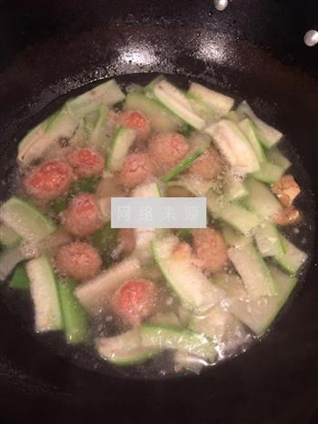 丝瓜丸子汤怎么做，丝瓜丸子汤怎么做好吃，丝瓜丸子汤做法