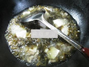 猪肉酸菜豆腐汤怎么做，猪肉酸菜豆腐汤怎么做好吃，猪肉酸菜豆腐汤做法