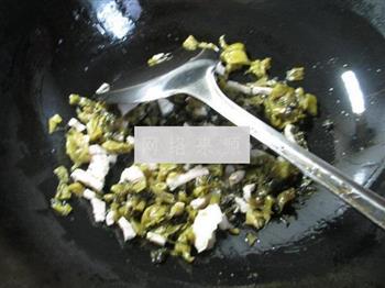 猪肉酸菜豆腐汤怎么做，猪肉酸菜豆腐汤怎么做好吃，猪肉酸菜豆腐汤做法