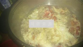 西红柿鸡蛋银耳汤怎么做，西红柿鸡蛋银耳汤怎么做好吃，西红柿鸡蛋银耳汤做法