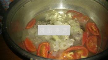 西红柿鸡蛋银耳汤怎么做，西红柿鸡蛋银耳汤怎么做好吃，西红柿鸡蛋银耳汤做法