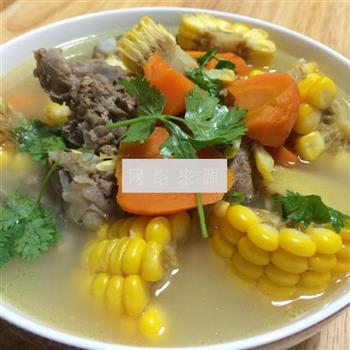 胡萝卜玉米排骨甜汤怎么做，胡萝卜玉米排骨甜汤怎么做好吃，胡萝卜玉米排骨甜汤做法