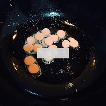 金针菇豆腐汤怎么做，金针菇豆腐汤怎么做好吃，金针菇豆腐汤做法
