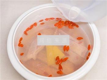 枸杞菊花煲排骨怎么做，枸杞菊花煲排骨怎么做好吃，枸杞菊花煲排骨做法