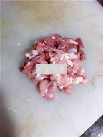 百合虾皮肉饼汤怎么做，百合虾皮肉饼汤怎么做好吃，百合虾皮肉饼汤做法