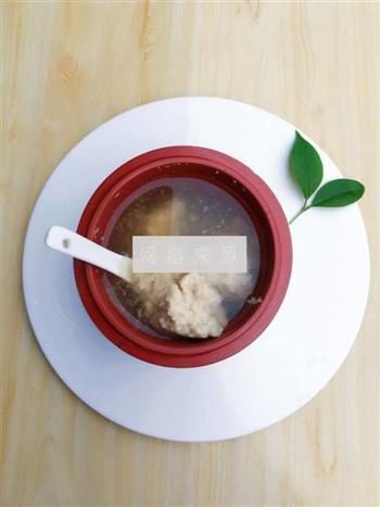 百合虾皮肉饼汤怎么做，百合虾皮肉饼汤怎么做好吃，百合虾皮肉饼汤做法