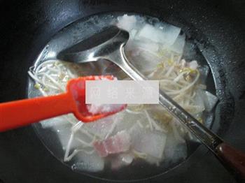 咸肉绿豆芽冬瓜汤怎么做，咸肉绿豆芽冬瓜汤怎么做好吃，咸肉绿豆芽冬瓜汤做法