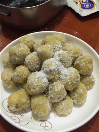 椰香芡实团怎么做，椰香芡实团怎么做好吃，椰香芡实团做法