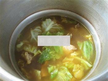 圆白菜牛排骨汤怎么做，圆白菜牛排骨汤怎么做好吃，圆白菜牛排骨汤做法