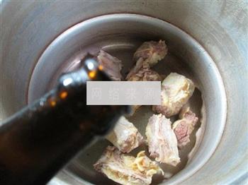 圆白菜牛排骨汤怎么做，圆白菜牛排骨汤怎么做好吃，圆白菜牛排骨汤做法