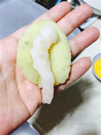 鲜虾薯饼怎么做，鲜虾薯饼怎么做好吃，鲜虾薯饼做法