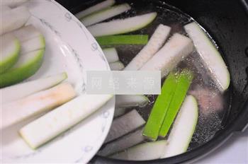 清爽排骨瓠瓜汤怎么做，清爽排骨瓠瓜汤怎么做好吃，清爽排骨瓠瓜汤做法