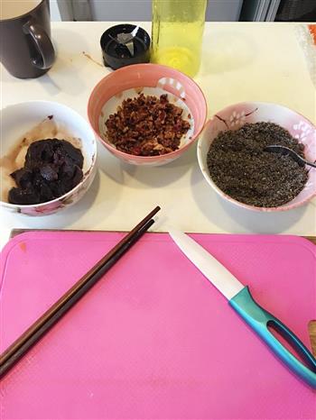 黑芝麻红枣南瓜汤圆怎么做，黑芝麻红枣南瓜汤圆怎么做好吃，黑芝麻红枣南瓜汤圆做法