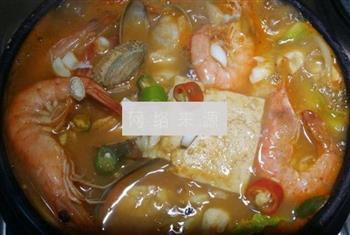 韩式海鲜大酱汤怎么做，韩式海鲜大酱汤怎么做好吃，韩式海鲜大酱汤做法