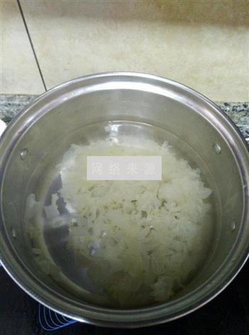 新鲜银耳花怎么做，新鲜银耳花怎么做好吃，新鲜银耳花做法