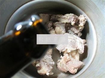土豆牛排骨汤怎么做，土豆牛排骨汤怎么做好吃，土豆牛排骨汤做法