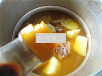 土豆牛排骨汤怎么做，土豆牛排骨汤怎么做好吃，土豆牛排骨汤做法