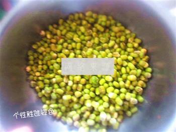 冰镇绿豆水怎么做，冰镇绿豆水怎么做好吃，冰镇绿豆水做法