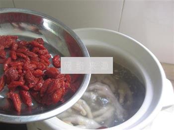 药膳鸡爪汤怎么做，药膳鸡爪汤怎么做好吃，药膳鸡爪汤做法