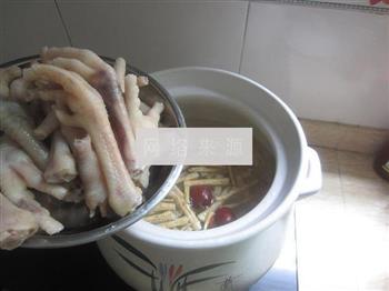 药膳鸡爪汤怎么做，药膳鸡爪汤怎么做好吃，药膳鸡爪汤做法