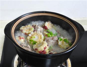 玉米炖排骨怎么做，玉米炖排骨怎么做好吃，玉米炖排骨做法