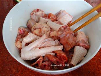 莲子鸡汤怎么做，莲子鸡汤怎么做好吃，莲子鸡汤做法