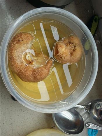 猴头菇煲鸡汤怎么做，猴头菇煲鸡汤怎么做好吃，猴头菇煲鸡汤做法