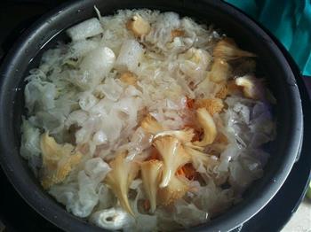 猴头菇煲鸡汤怎么做，猴头菇煲鸡汤怎么做好吃，猴头菇煲鸡汤做法